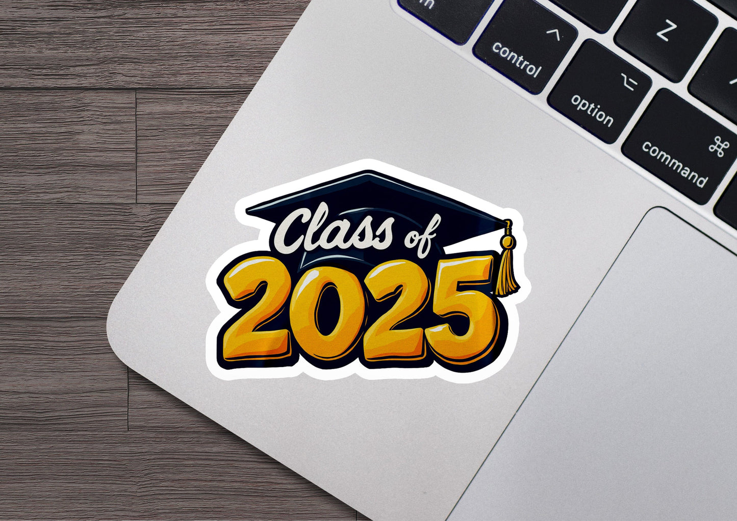 a sticker that says class of 205 on it