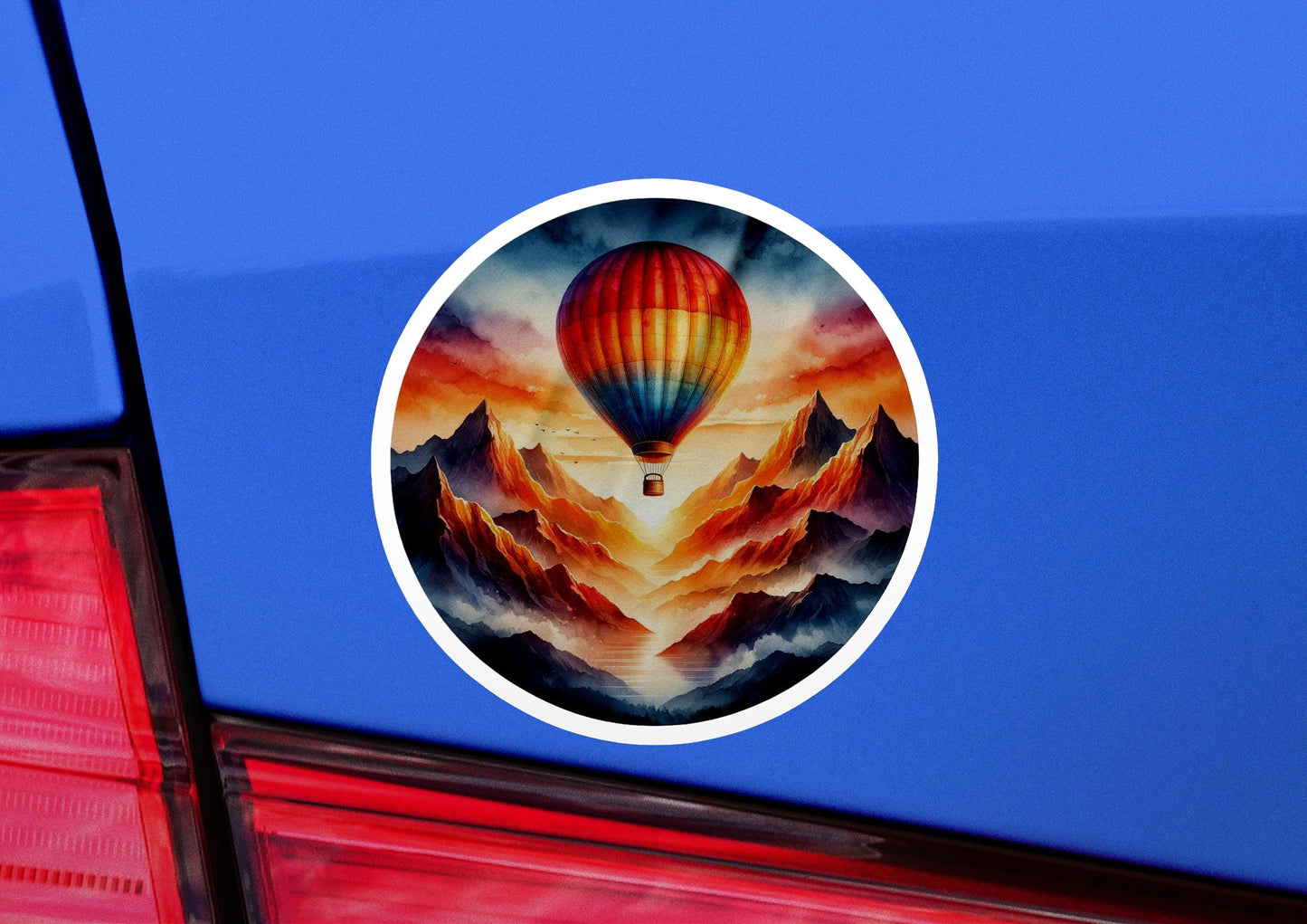 a hot air balloon sticker on the back of a car