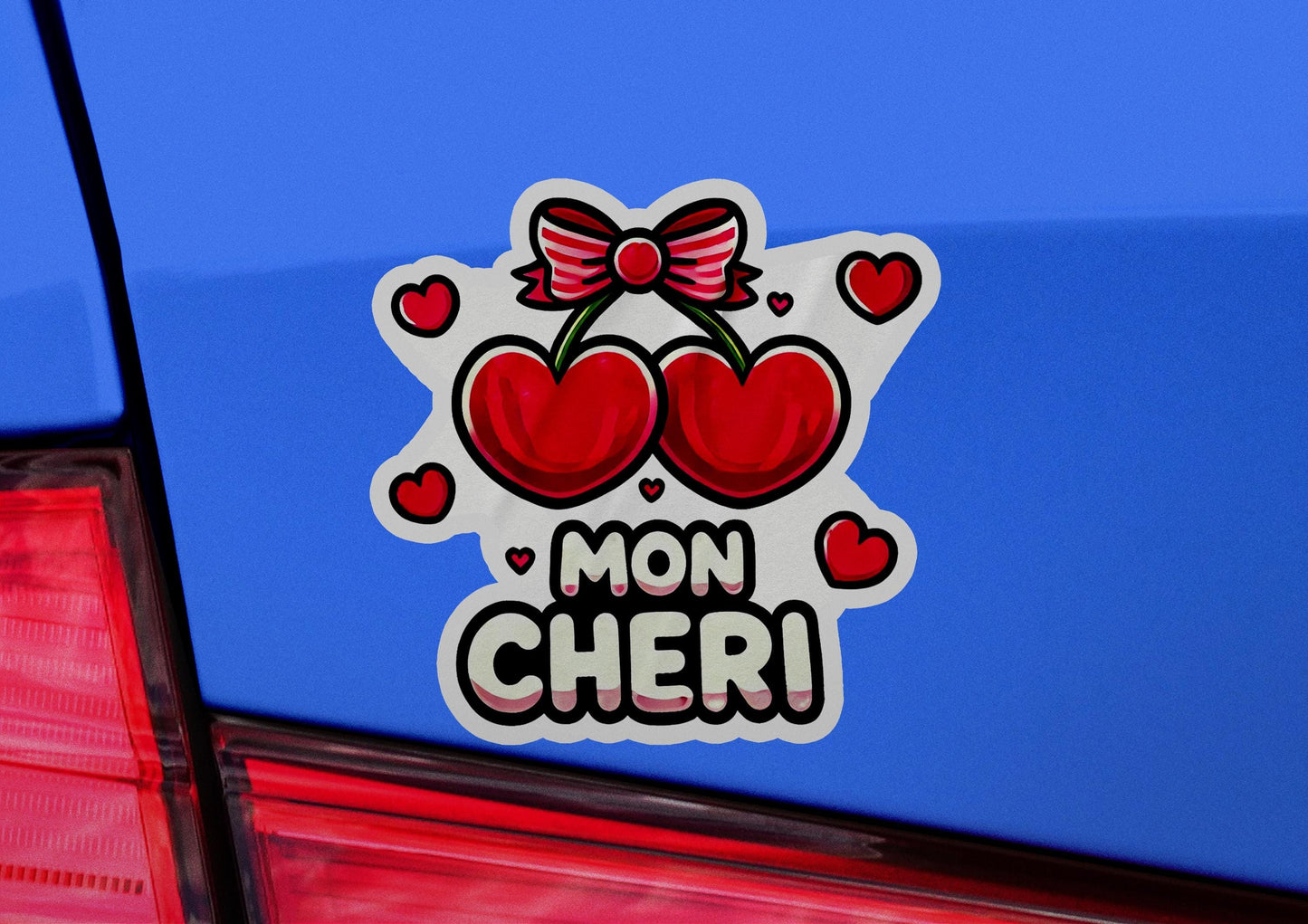a sticker on the back of a car that says mon cher